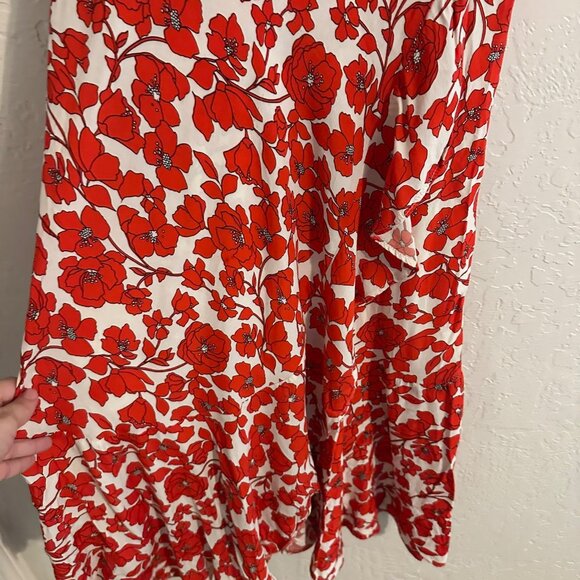 Bardot Red & White Fiesta Floral Short Sleeved Faux Wrap Ruffle Feminine Dress - Picture 6 of 13